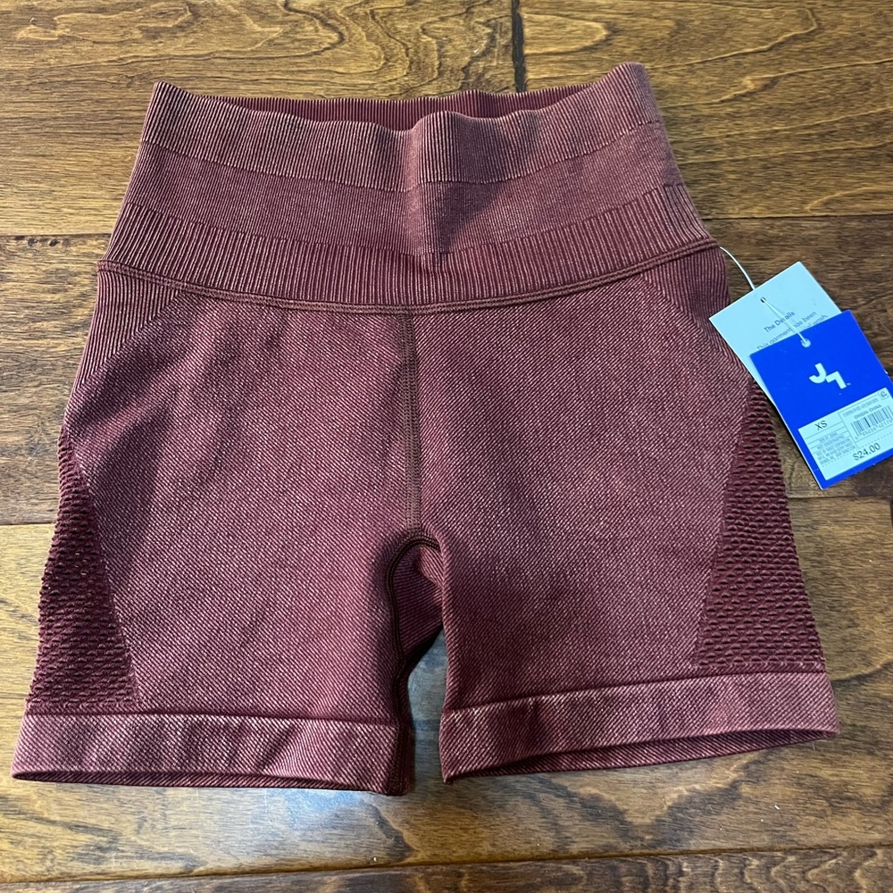 NWT JoyLab High-Waisted Hot Coco color  Bike Shorts